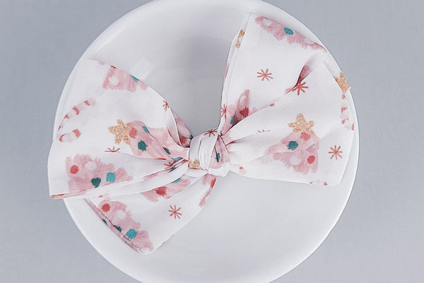 Pinwheel Bow | Pink Evergreens