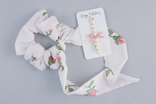 Tie Scrunchie | Rose Buds