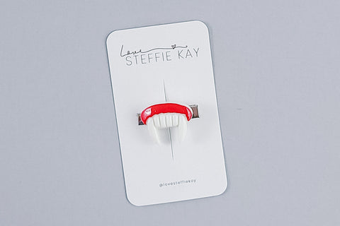 Acrylic Hair Clip | Vampire Teeth