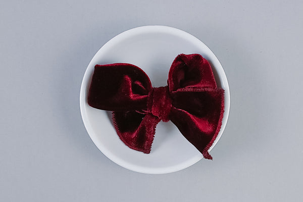 Serged Edge Pinwheel Bow | Holiday Red Velvet