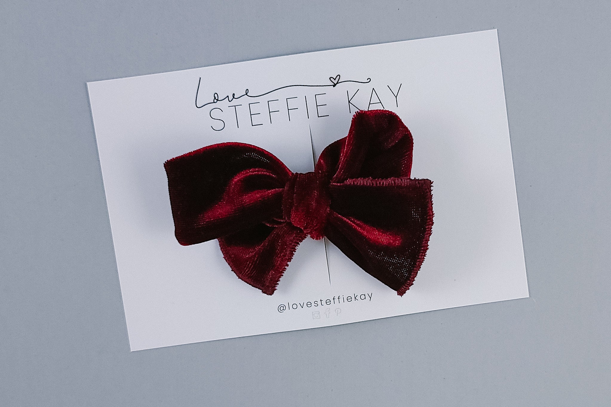 Serged Edge Pinwheel Bow | Holiday Red Velvet