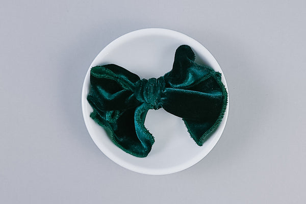 Serged Edge Pinwheel Bow | Emerald Green Velvet