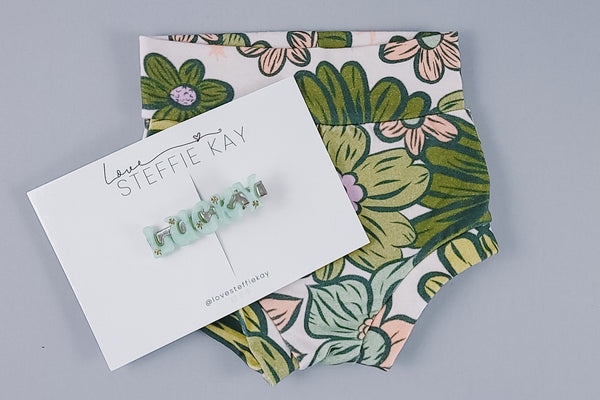 Resin Letter Hair Clip | Lucky